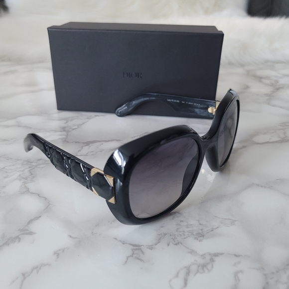 NEW DIOR CD40114I Black Sunglasses - Picture 2 of 15